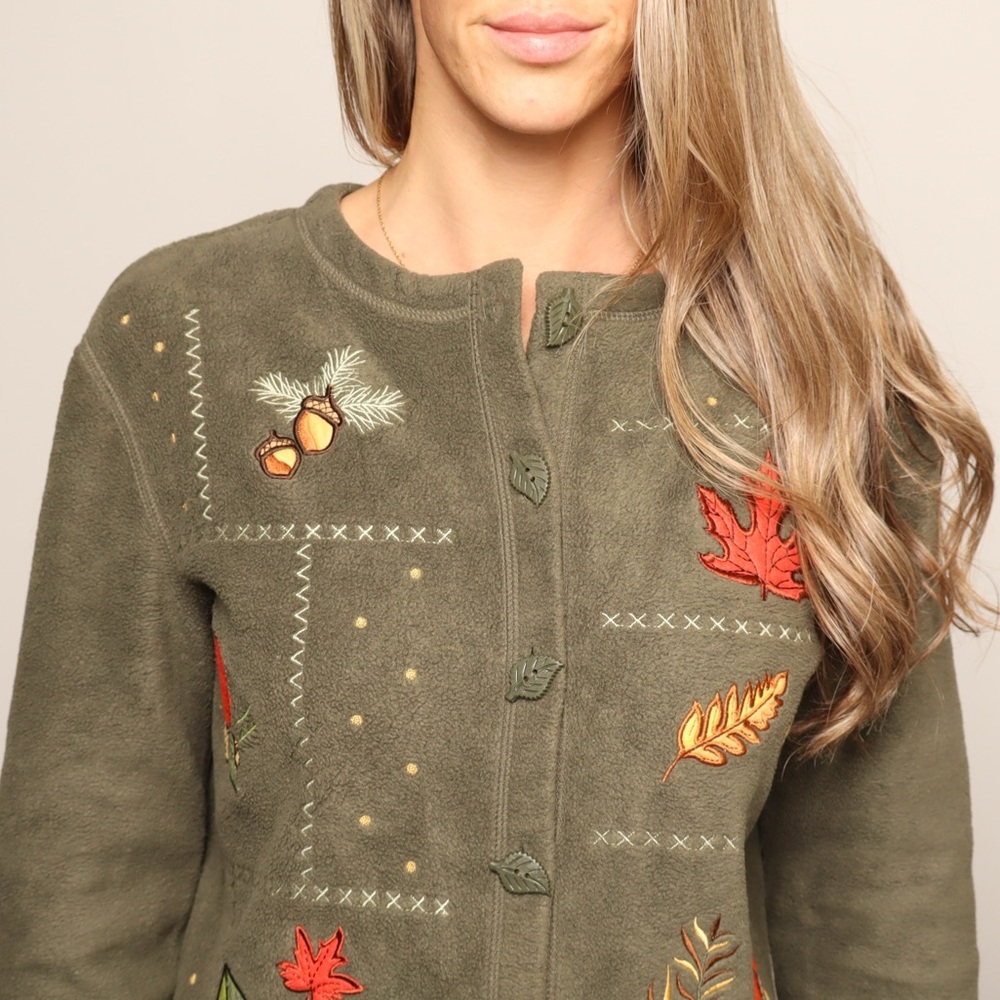 🍁 Vintage Green Cardigan with Autumn Embroidery